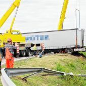 Lkw blockiert Irschenberg