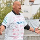 „Sie wollen uns krank machen“: Demo gegen Ausgangsbeschränkungen und für diverse Verschwörungstheorien