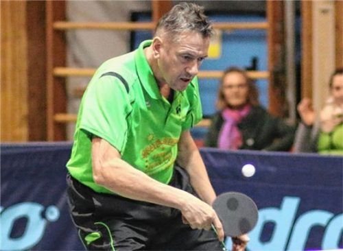 Bad Aiblings Kapitän Hans Wiesböck darf sich auf zahlreiche Lokalderbys freuen.Foto Erlich