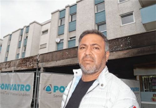 Birol Bostan kritisiert Hausverwaltung und Versicherung.