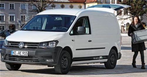 Da die Akkus am Fahrzeugboden unterkommen, bleibt das Raumangebot im Innenraum unverändert. Foto ampnet/VW