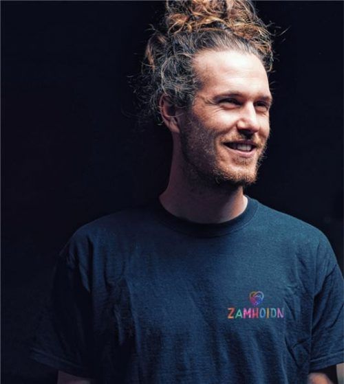 Das Nonprofit Festival „Zamhoidn“ am Obinger See im Chiemgau schafft Verbindungen. Nächstes Jahr soll wieder gefeiert werden, hofft Lukas Schuster. Foto Felix Schuster