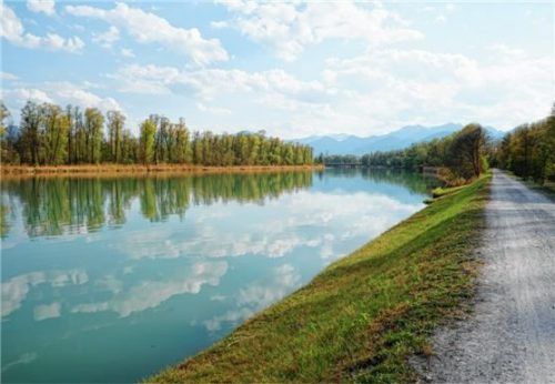 Der Innradweg West auf Höhe von Rosenheim. Fotos Chiemsee-Alpenland Tourismus