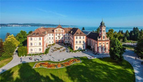 Die Bodenseeregion mit der Insel Mainau ist – gerade in diesem Jahr – ein beliebtes Ferienziel.

Foto Achim Mende/ internationale Bodensee Tourismus GmbH