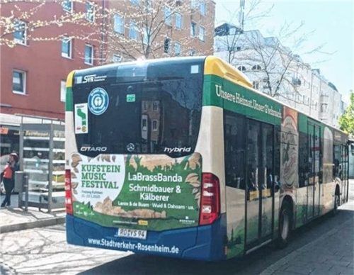 Die Fahrgäste fehlen: Aus Angst vor Ansteckung mit Corona meiden viele Rosenheimer die Fahrt mit dem Bus.Foto re