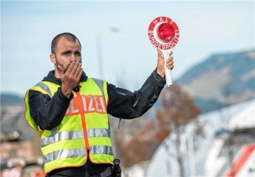 Gleich mehrere „Fische“ gingen der Bundespolizei am Grenzübergang Kiefersfelden jetzt ins Netz. Foto re
