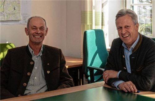Hans Bauer (links) war 18 Jahre Zweiter Bürgermeister in Vogtareuth, die letzten sechs Jahre im Team mit Rudolf Leitmannstetter. Im Gemeinderat saß Bauer schon zu Emmeram Spötzls Zeiten, genauer: seit 1984. Foto Thomae