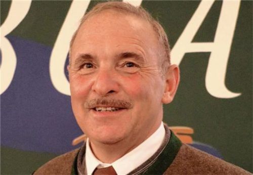 Im Alter von 55 Jahren ist Max Neumüller verstorben. Die Gemeinde Aschau trauert um einen engagierten Mitbürger. Foto rehberg