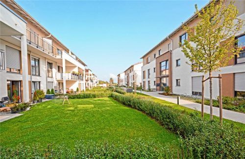 In städtischen Regionen sind Grund und Boden teuer. Hochleistungsdämmungen helfen dabei, den Baugrund mit schlanken Bauweisen optimal zu nutzen.Foto djd/puren/thx