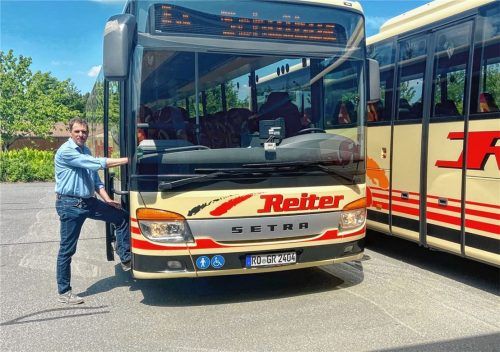 Langsame Rückkehr zum Alltag: Vor zwei Wochen hat Gerhard Reiter den Betrieb seiner Schulbusse wieder aufgenommen. Die Linien am Nachmittag entfallen nach wie vor.Foto Reiter