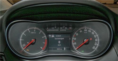 Laut Polizei wird an jedem dritten Gebrauchtwagen in Deutschland der Tacho manipuliert. Foto Auto-Medienportal.Net/ADAC
