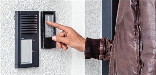 Smart-Home-Technik steigert den Wohnkomfort im Alltag. Foto epr/Telenot Electric GmbH