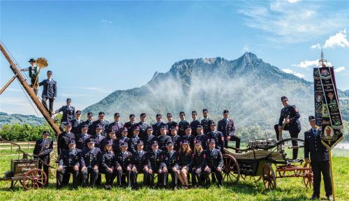 So präsentierte sich die Feuerwehr Fischbach anlässlich ihres 150-jährigen Bestehens. Die Festwoche, die von 10. Juni bis 15. Juni stattgefunden hätte, wurde aufgrund von Corona abgesagt. Foto Feuerwehr Fischbach
