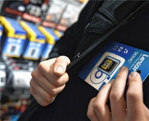 Unterwegs auf Diebestour: Weil der Angeklagte mehrmals in Elektromärkten geklaut hat, muss er sich jetzt vor dem Amtsgericht verantworten. Foto dpa