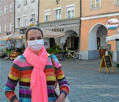 Wieder einmal einkaufen: Nicole Müller ist froh über ein wenig Ablenkung.