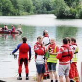 Retter rechnen mit mehr Badeunfällen