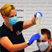 Erste-Hilfe-Kurs mit Maske