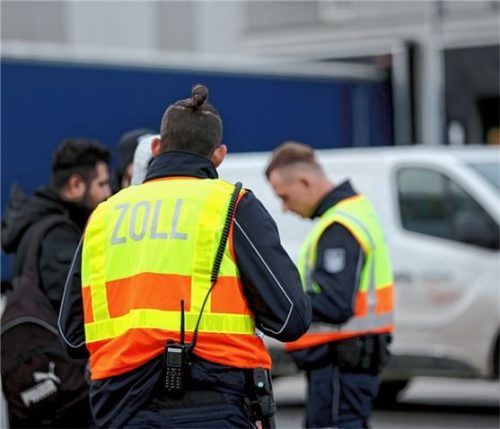 Bei Kontrollen ist der Zoll verschiedenen fragwürdigen Firmen auf die Spur gekommen. Foto dpa