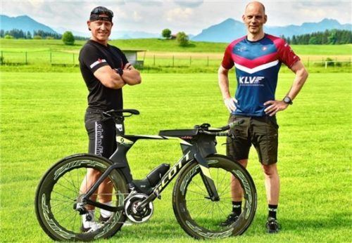 Christian Vordermayer (links) vom TV Traunstein und Hanno Nüßlein vom TSV Chieming haben sich beide für die Ironman-WM auf Hawaii qualifiziert.