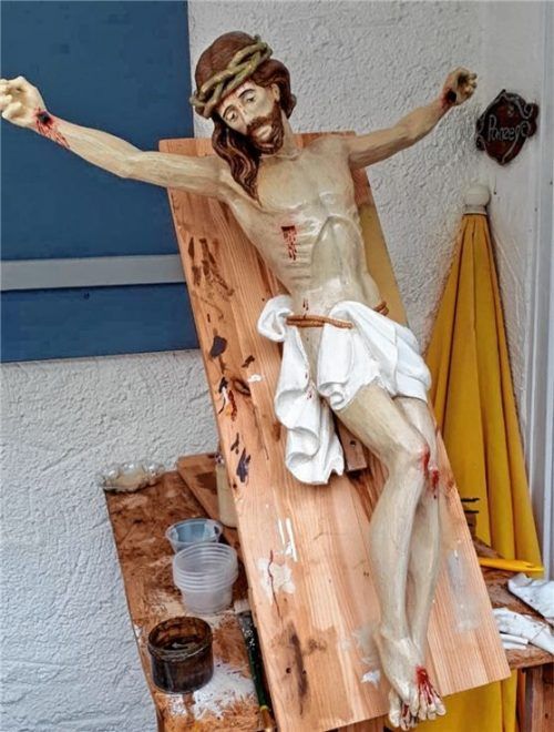 Das restaurierte Corpus Christi des Ginnertinger Feldkreuzes. Informationen über das Kruzifix sind dem Büchlein „Flurdenkmäler in der Gemeinde Frasdorf“ zu entnehmen.