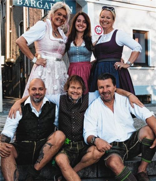 Das Team hinter dem Konzept: (von links hinten): Josy Schütz, Christina Taxer, Renate Ottitsch sowie (von links vorne) Sascha Khayat, Peter Jung und Tom Ottitsch.