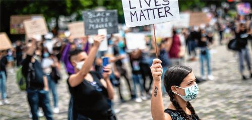 Der Tod von George Floyd löste weltweit Proteste gegen Rassismus aus. Auch in Deutschland – wie hier in Stuttgart – gingen die Menschen auf die Straßen. Foto dpa