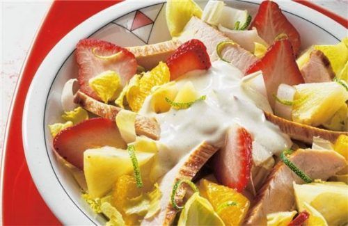 Die Kombination aus Obst und pikant mariniertem Fleisch überrascht den Gaumen. Foto Wirths PR