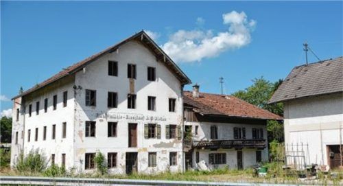 Die Riedermühle soll weg: Auf dem Grundstück der ehemaligen Mühle sollen nach aktuellem Stand insgesamt 18 Wohnungen entstehen.Foto Ruprecht