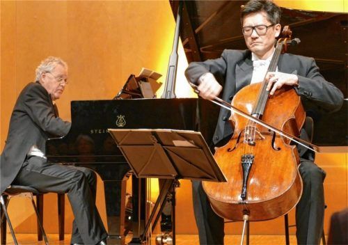 Dieter Lallinger (links) und Wen-Sinn Yang geben am Freitag, 24. Juli, einen Beethoven-Abend. Foto re