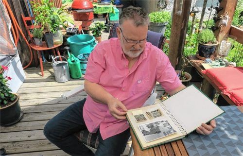 Erinnerungen im Fotoalbum: Seit seinem 16. Lebensjahr wuchs bei Ira Hager aus Bad Aibling der Wunsch, mehr über seinen Vater herauszufinden. Foto Baumann
