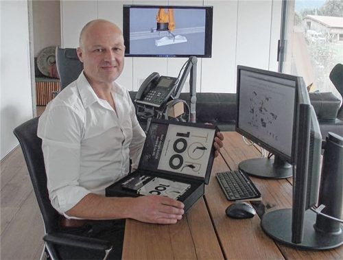 Geschäftsführer Josef Gigler ist stolz darauf, dass sein Unternehmen seit Ende Juni zu den Top 100 gehört. Foto Riedl