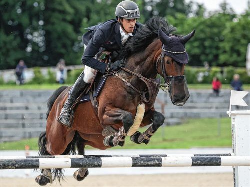 In der Klasse L wurde Basile Bettendorf (PSV St. Ingolstadt-Hagau) zusammen vier weiteren Reiterinnen und Reitern als Sieger gewertet.
