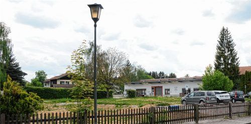 Noch Stand der Dinge: Für dieses Grundstück an der Obinger Straße gibt es eine Planung für den Bau einer Kita und mehrerer Wohnungen.Foto Ammelburger