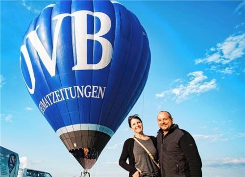 OVB-Verleger Oliver Döser mit seiner Frau Michaela bei der Jungfernfahrt.