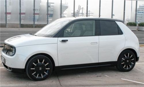 Unter dem Oberbegriff „E:Technology“ tritt der bereits bekannte batterieelektrische Honda e in Genf an. Foto  Auto-Medienportal.Net/Honda