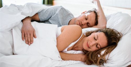 Wer entspannt einschlafen möchte, kann etwa seine Beine vor dem Zubettgehen kalt abwaschen.Foto Füssen Tourismus und Marketing Sabrina Schindzielorz