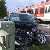 Mutter übersieht S-Bahn
