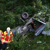 Pilot stürzt mit Ultraleichtflugzeug ab