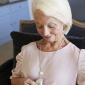 Notrufsysteme: Roter Knopf oder Lautsprecher?