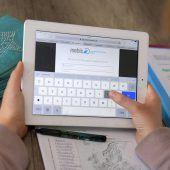 Via Schul-Youtube ins digitale Zeitalter