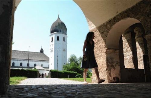 Auf der Fraueninsel – hier der Campanile – wird unter anderem die Sanierung des Hauses Scholastika mit 50000 Euro gefördert. Foto dpa