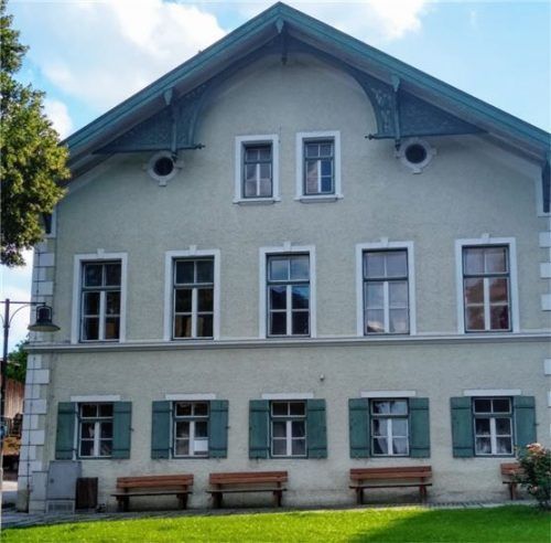 Das „Haus der Vereine“: Den Hauptanteil der Kosten bei der Sanierung werden die Fenster in Anspruch nehmen. Foto Stuffer-Chunphetch