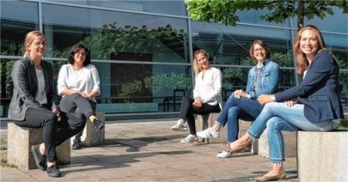 Das ROCkET-Team: Andrea Socher, Sarah Baumann, Gabriela Cumpanas, Stephanie Kapitza und Julia Gillesberger (von links).