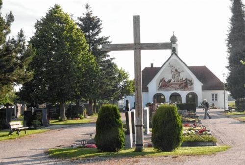 Der Halfinger Friedhof wird in Richtung Westen generalsaniert.Foto Kirchner