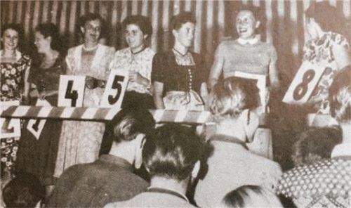 Die Wahlen zur nettesten Wiesnbesucherin brachten Anfang der 50er-Jahre das Festzelt zum Beben.
