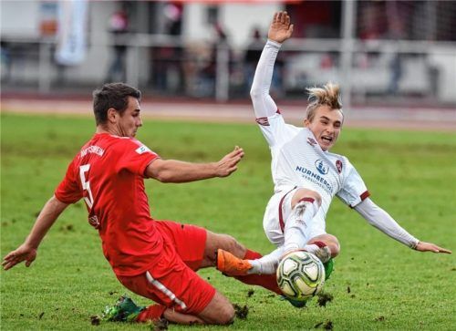 Kompromisslos in den Zweikämpfen: Innenverteidiger Georg Lenz vom TSV 1860 Rosenheim. Foto  Ziegler