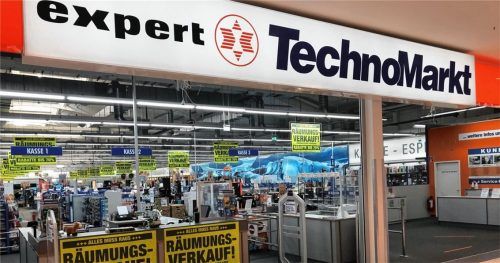Räumungsverkauf wegen Geschäftsaufgabe: Der „expert TechnoMarkt“ im Aicherpark in Rosenheim schließt. Foto re