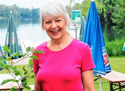 Wünscht sich zusätzliche Toiletten: Annette Rygol ist die Pächterin des Biergartens am Happinger See.