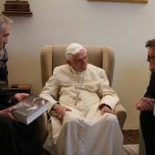 Benedikt XVI. schwer erkrankt
