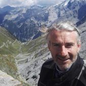 Mit dem Gleitschirm im Wolken-Sog